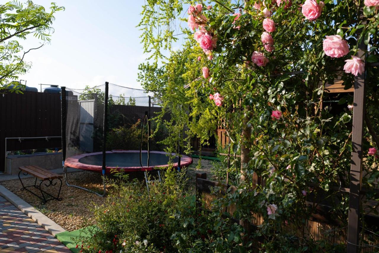 Guest House Filin Karolino-Buhaz Exterior photo